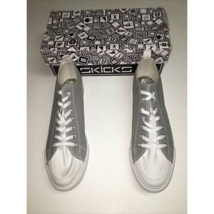 NWOT Skicks lobos Men's Sport Shoe, size 14M,